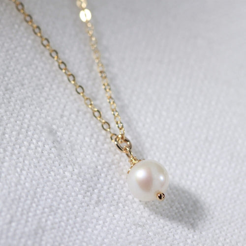 Freshwater Petit Pearl Necklace in 14kt gold filled