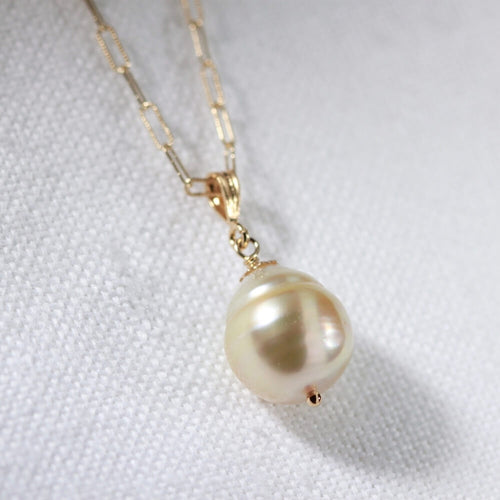 South Sea Golden Yellow Pearl Necklace on a 14 kt Gold-Filled elongated chain