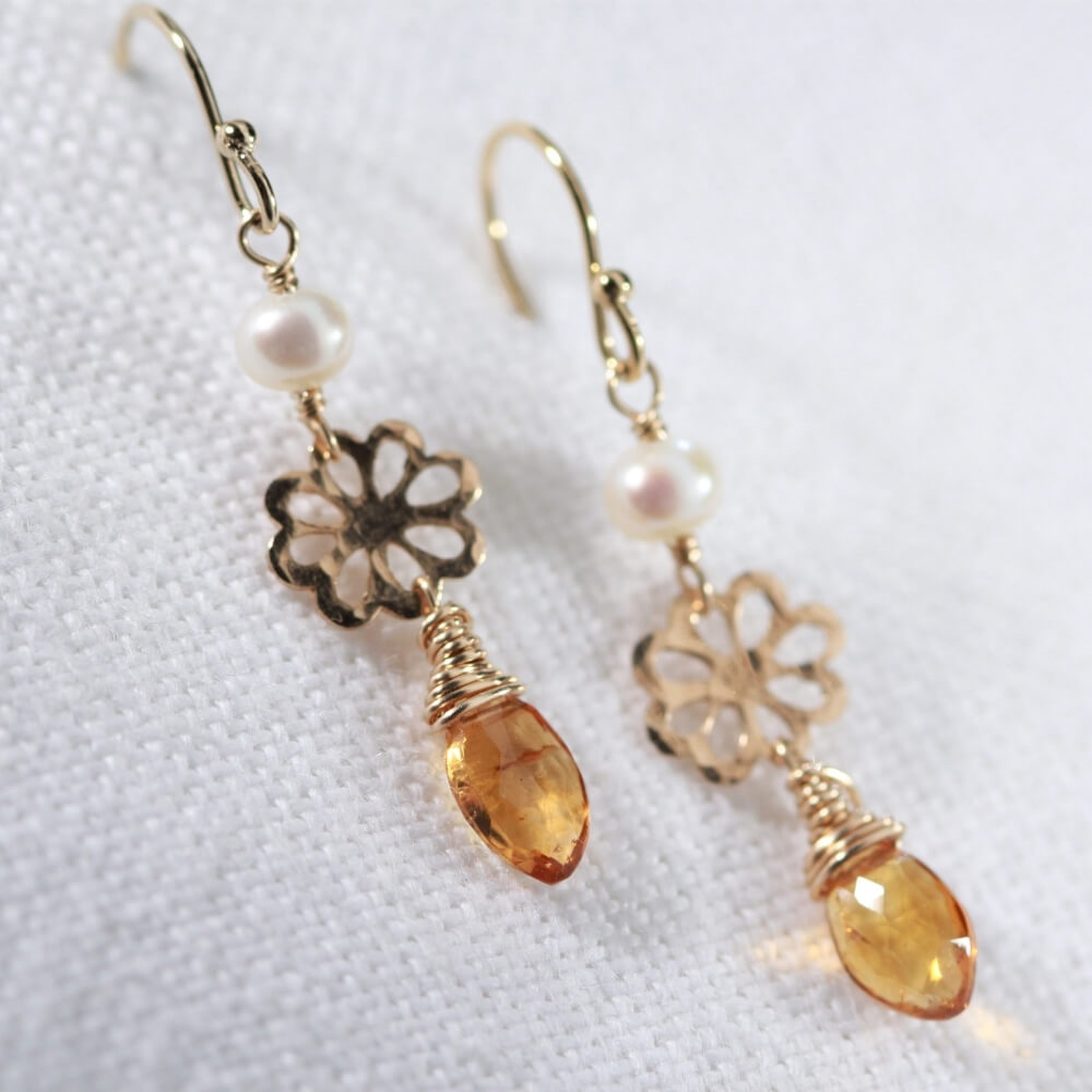 Citrine Briolette gemstone and hammered flower Earrings in 14 kt Gold Filled