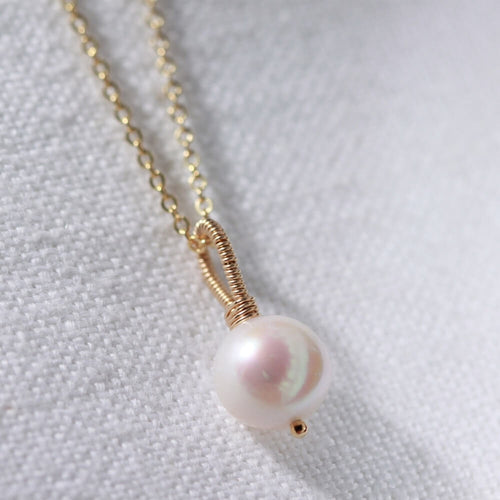Freshwater Pearl Pendant Necklace in 14kt gold filled