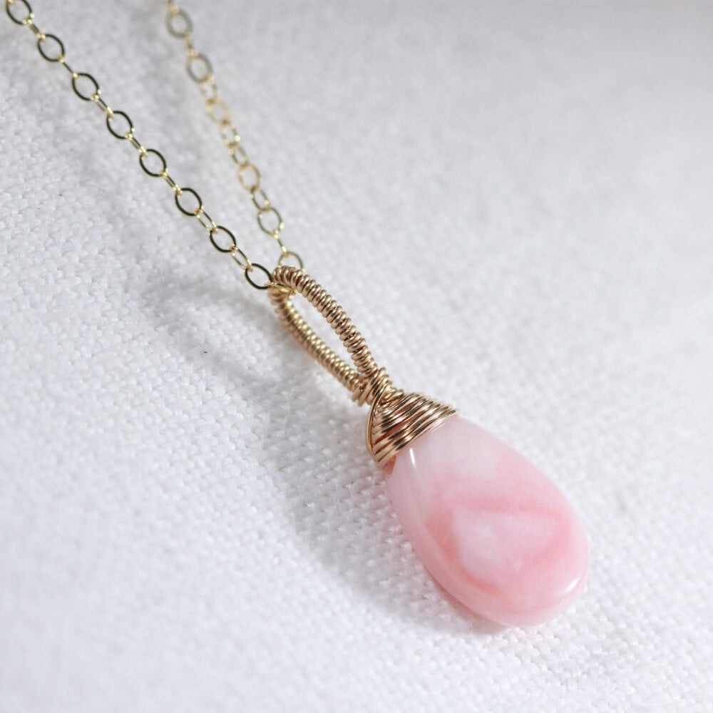 Opal, Pink Peruvian pendant Necklace in 14kt gold filled