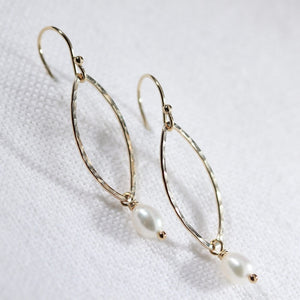 Freshwater Pearl and Hammered marquise Hoop Earrings in 14 kt Gold Filled