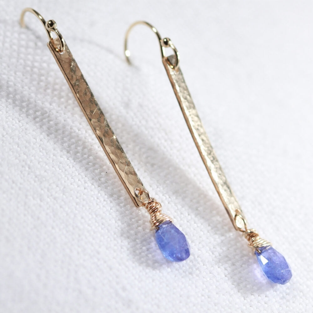 Tanzanite briolette gemstone and Hammered Bar Earrings in 14 kt Gold Filled