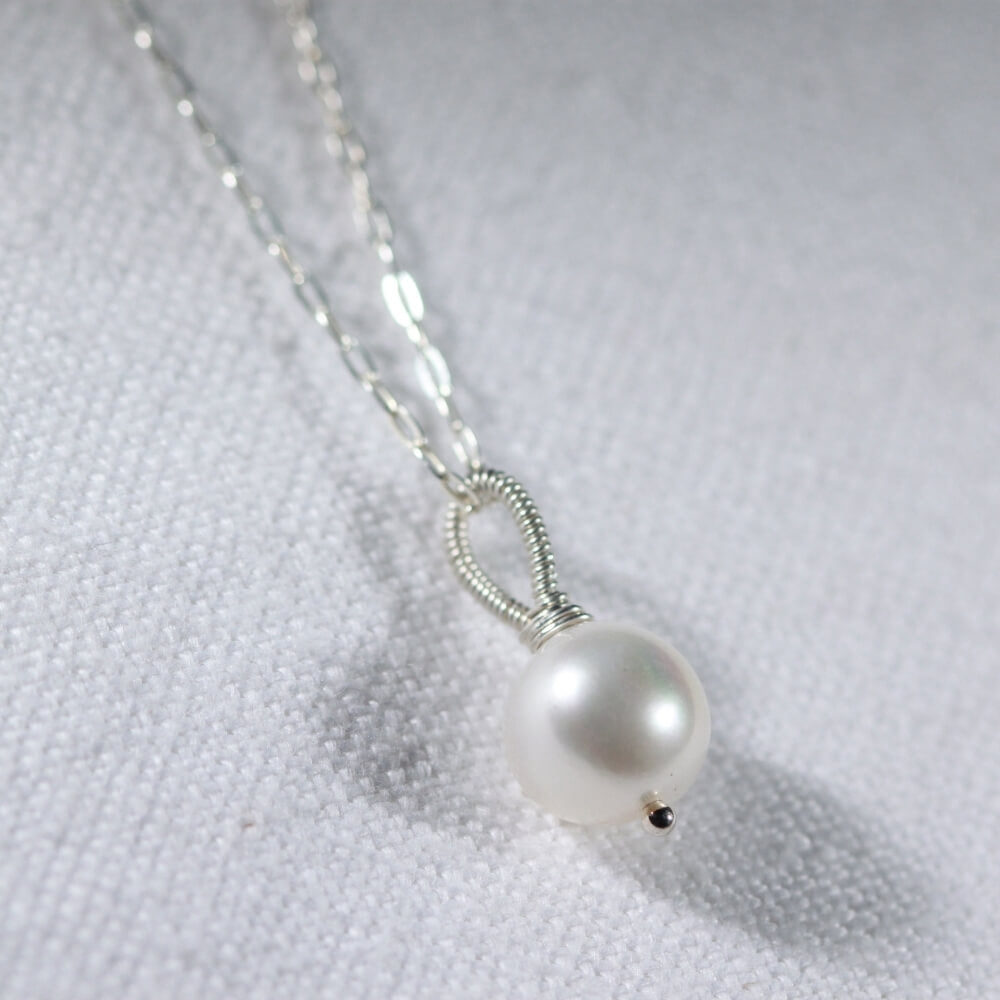 Freshwater Pearl Pendant Necklace in sterling silver