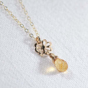 Citrine Briolette and hammered flower Necklace in 14 kt Gold-Filled